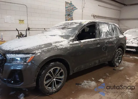 2025 Audi Q7 Premium Plus 45 Tfsi Quattro Tiptronic from USA, damaged, VIN WA1LCBF78SD000693